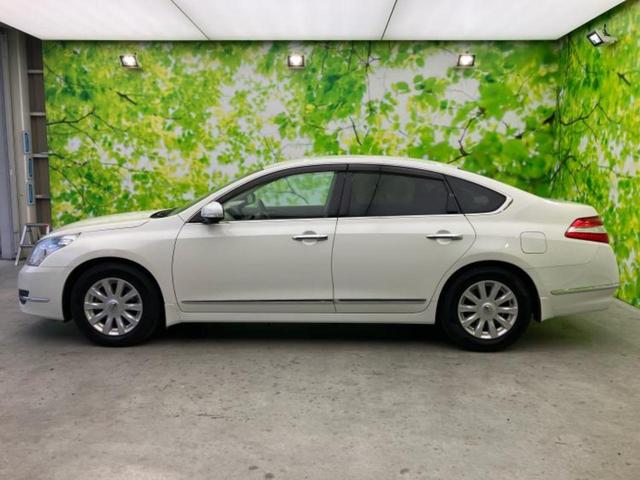 ティアナ 250XLプレミアムセレクション 保証書/純正 HDDナビ/シート フルレザー/ヘッドランプ HID/EBD付ABS/フロントモニター/バックモニター/フルセグTV/エアバッグ 運転席/エアバッグ 助手席 革シート バックカメラ(2枚目)