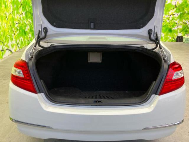 ティアナ 250XLプレミアムセレクション 保証書/純正 HDDナビ/シート フルレザー/ヘッドランプ HID/EBD付ABS/フロントモニター/バックモニター/フルセグTV/エアバッグ 運転席/エアバッグ 助手席 革シート バックカメラ(19枚目)