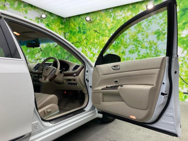 ティアナ 250XLプレミアムセレクション 保証書/純正 HDDナビ/シート フルレザー/ヘッドランプ HID/EBD付ABS/フロントモニター/バックモニター/フルセグTV/エアバッグ 運転席/エアバッグ 助手席 革シート バックカメラ(20枚目)