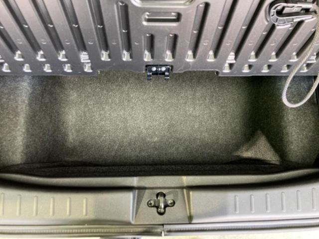 ＷＥＣＡＲＳでは各商談席に大型モニターをご用意しております！見やすい大画面でゆったりと全国の在庫をご覧いただけます！是非ご来店お待ちしております！