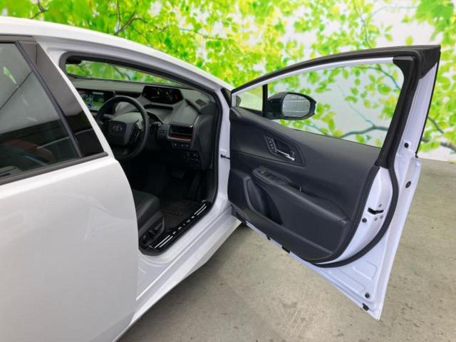 プリウス Ｚ　保証書／ディスプレイオーディオ＋ナビ１２．３インチ／トヨタセーフティセンス／エアーシート　前席／パノラミックビューモニター／車線逸脱防止支援システム／シート　合皮　衝突被害軽減システム　全周囲カメラ（21枚目）