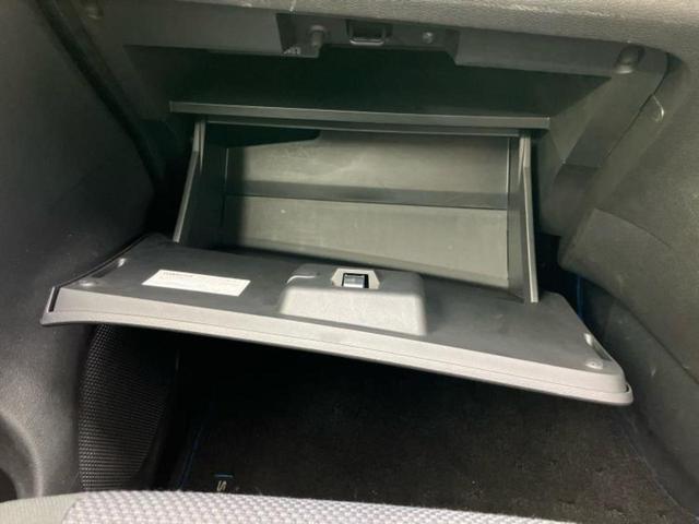 セレナ eパワーXV 新品タイヤ/保証書/純正 SDナビ/エマージェンシーブレーキ/両側電動スライドドア/アラウンドビューモニター/車線逸脱防止支援システム/ヘッドランプ LED/Bluetooth接続/ETC DVD再生(27枚目)