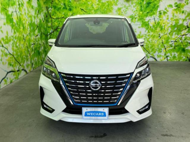 ＷＥＣＡＲＳでは各商談席に大型モニターをご用意しております！見やすい大画面でゆったりと全国の在庫をご覧いただけます！是非ご来店お待ちしております！