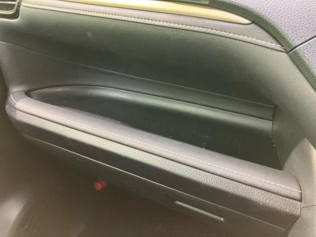 エスクァイア ハイブリッドGiブラックテーラード 保証書/純正 10インチ SDナビ/トヨタセーフティセンス/両側電動スライドドア/シートヒーター 前席/車線逸脱防止支援システム/シート 合皮/ヘッドランプ LED/Bluetooth接続/ETC(41枚目)