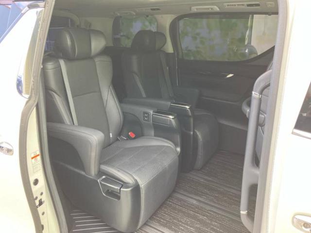 アルファード Ｓ　Ｃパッケージ　新品タイヤ／ツインムーンルーフ／保証書／純正　８インチ　ＳＤナビ／フリップダウンモニター　純正　１２．１インチ／トヨタセーフティセンス／両側電動スライドドア／シートヒーター　前席　サンルーフ　ＥＴＣ（5枚目）