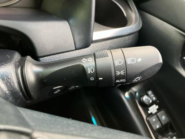 アルファード Ｓ　Ｃパッケージ　新品タイヤ／ツインムーンルーフ／保証書／純正　８インチ　ＳＤナビ／フリップダウンモニター　純正　１２．１インチ／トヨタセーフティセンス／両側電動スライドドア／シートヒーター　前席　サンルーフ　ＥＴＣ（16枚目）