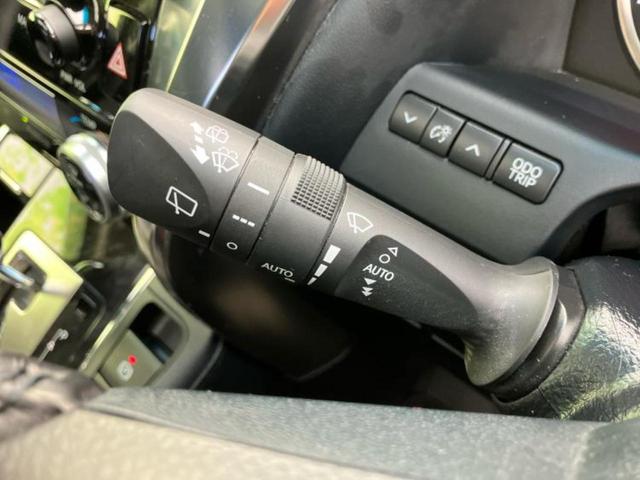 アルファード Ｓ　Ｃパッケージ　新品タイヤ／ツインムーンルーフ／保証書／純正　８インチ　ＳＤナビ／フリップダウンモニター　純正　１２．１インチ／トヨタセーフティセンス／両側電動スライドドア／シートヒーター　前席　サンルーフ　ＥＴＣ（17枚目）