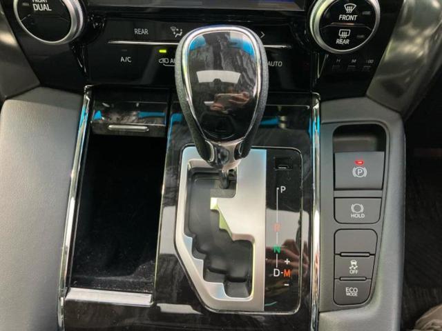 アルファード Ｓ　Ｃパッケージ　新品タイヤ／ツインムーンルーフ／保証書／純正　８インチ　ＳＤナビ／フリップダウンモニター　純正　１２．１インチ／トヨタセーフティセンス／両側電動スライドドア／シートヒーター　前席　サンルーフ　ＥＴＣ（18枚目）