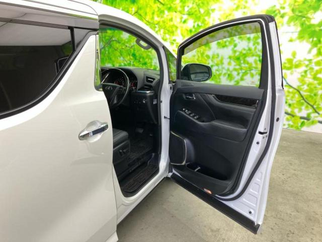 アルファード Ｓ　Ｃパッケージ　新品タイヤ／ツインムーンルーフ／保証書／純正　８インチ　ＳＤナビ／フリップダウンモニター　純正　１２．１インチ／トヨタセーフティセンス／両側電動スライドドア／シートヒーター　前席　サンルーフ　ＥＴＣ（22枚目）