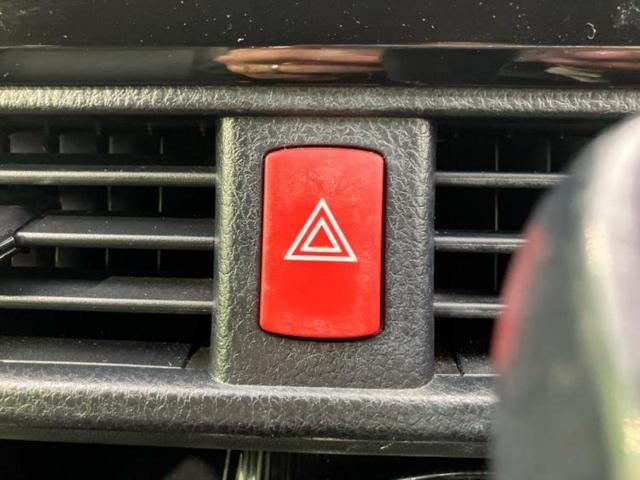 エスクァイア Ｇｉブラックテーラード　新品タイヤ／純正　ＳＤナビ／トヨタセーフティセンス／両側電動スライドドア／シートヒーター／車線逸脱防止支援システム／シート　合皮／ヘッドランプ　ＬＥＤ／Ｂｌｕｅｔｏｏｔｈ接続／ＥＴＣ　バックカメラ（28枚目）