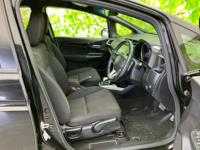 フィットハイブリッド ハイブリッド・Ｓパッケージ　保証書／純正　ＳＤナビ／ヘッドランプ　ＬＥＤ／Ｂｌｕｅｔｏｏｔｈ接続／ＥＴＣ／ＥＢＤ付ＡＢＳ／横滑り防止装置／アイドリングストップ／バックモニター／フルセグＴＶ／ＤＶＤ／エアバッグ　運転席　ＤＶＤ再生（5枚目）