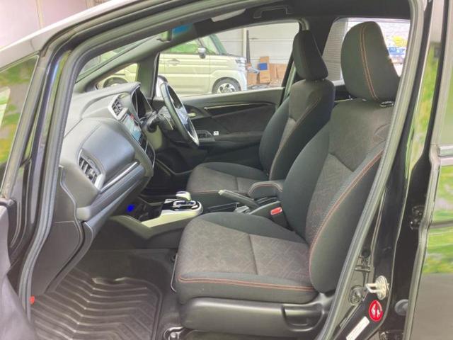 フィットハイブリッド ハイブリッド・Ｓパッケージ　保証書／純正　ＳＤナビ／ヘッドランプ　ＬＥＤ／Ｂｌｕｅｔｏｏｔｈ接続／ＥＴＣ／ＥＢＤ付ＡＢＳ／横滑り防止装置／アイドリングストップ／バックモニター／フルセグＴＶ／ＤＶＤ／エアバッグ　運転席　ＤＶＤ再生（7枚目）