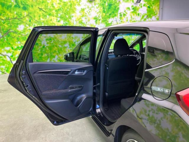 フィットハイブリッド ハイブリッド・Ｓパッケージ　保証書／純正　ＳＤナビ／ヘッドランプ　ＬＥＤ／Ｂｌｕｅｔｏｏｔｈ接続／ＥＴＣ／ＥＢＤ付ＡＢＳ／横滑り防止装置／アイドリングストップ／バックモニター／フルセグＴＶ／ＤＶＤ／エアバッグ　運転席　ＤＶＤ再生（24枚目）