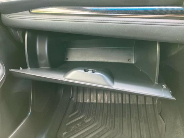 フィットハイブリッド ハイブリッド・Ｓパッケージ　保証書／純正　ＳＤナビ／ヘッドランプ　ＬＥＤ／Ｂｌｕｅｔｏｏｔｈ接続／ＥＴＣ／ＥＢＤ付ＡＢＳ／横滑り防止装置／アイドリングストップ／バックモニター／フルセグＴＶ／ＤＶＤ／エアバッグ　運転席　ＤＶＤ再生（26枚目）