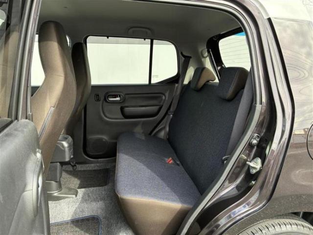 ＷＥＣＡＲＳでは各商談席に大型モニターをご用意しております！見やすい大画面でゆったりと全国の在庫をご覧いただけます！是非ご来店お待ちしております！