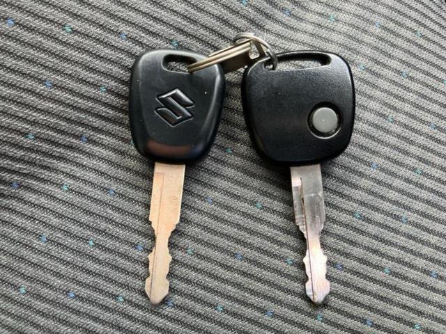 ワゴンＲ ＦＸ　新品タイヤ／保証書／社外　ＳＤナビ／ＥＢＤ付ＡＢＳ／アイドリングストップ／エアバッグ　運転席／エアバッグ　助手席／パワーウインドウ／キーレスエントリー／オートエアコン／パワーステアリング　盗難防止装置（32枚目）