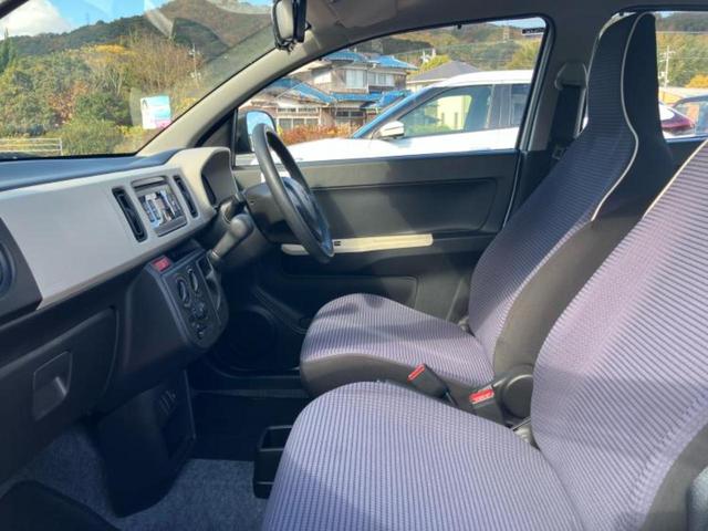 アルト ４ＷＤ　Ｆ　新品タイヤ／保証書／シートヒーター／ＥＴＣ／ＥＢＤ付ＡＢＳ／横滑り防止装置／エアバッグ　運転席／エアバッグ　助手席／パワーウインドウ／キーレスエントリー／パワーステアリング／マニュアルエアコン／ＣＤ（6枚目）