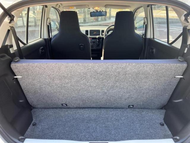 アルト ４ＷＤ　Ｆ　新品タイヤ／保証書／シートヒーター／ＥＴＣ／ＥＢＤ付ＡＢＳ／横滑り防止装置／エアバッグ　運転席／エアバッグ　助手席／パワーウインドウ／キーレスエントリー／パワーステアリング／マニュアルエアコン／ＣＤ（8枚目）