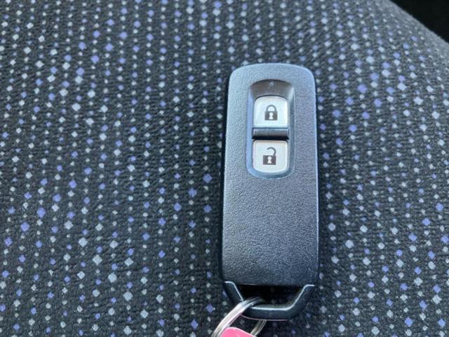 N-BOX G 新品タイヤ/保証書/社外 ナビ/Bluetooth接続/EBD付ABS/横滑り防止装置/アイドリングストップ/ワンセグTV/エアバッグ 運転席/エアバッグ 助手席/アルミホイール 社外 14インチ(33枚目)