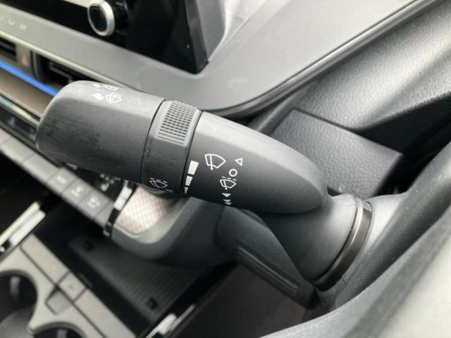 プリウス Ｇ　保証書／ディスプレイオーディオ８インチ／トヨタセーフティセンス／シートヒーター／パノラミックビューモニター／車線逸脱防止支援システム／ドライブレコーダー　前後／ヘッドランプ　ＬＥＤ　全周囲カメラ　ＴＶ（15枚目）
