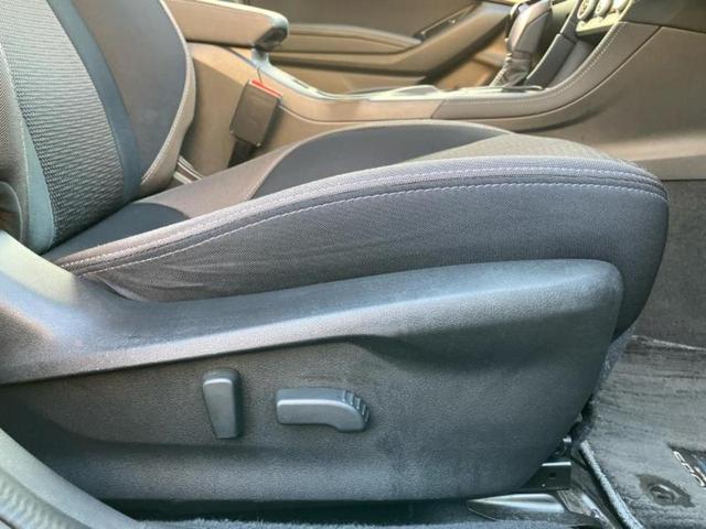 インプレッサスポーツ 4WD2.0i-Sアイサイト 新品タイヤ/保証書/純正 SDナビ/アイサイト/車線逸脱防止支援システム/ヘッドランプ LED/USBジャック/Bluetooth接続/ETC/EBD付ABS/横滑り防止装置/アイドリングストップ(38枚目)