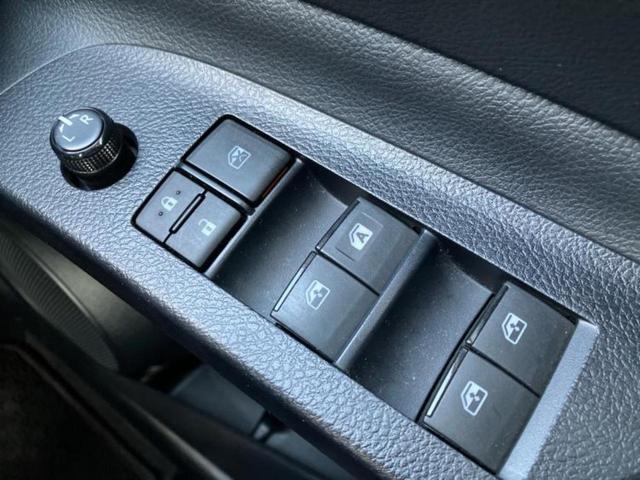 シエンタ X Vパッケージ 保証書/社外 SDナビ/トヨタセーフティセンス/ドライブレコーダー 純正/Bluetooth接続/ETC/EBD付ABS/横滑り防止装置/アイドリングストップ/バックモニター/フルセグTV ドラレコ(31枚目)