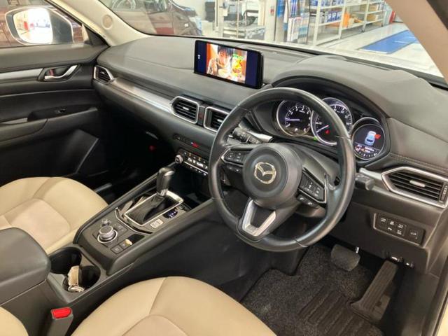 ＣＸ－５ ２０Ｓシルクベージュセレクション　新品タイヤ／保証書／ディスプレイオーディオ／アイアクティブセンス（マツダ）／シートヒーター　前席／全方位モニター／車線逸脱防止支援システム／シート　ハーフレザー／電動バックドア　衝突被害軽減システム（4枚目）