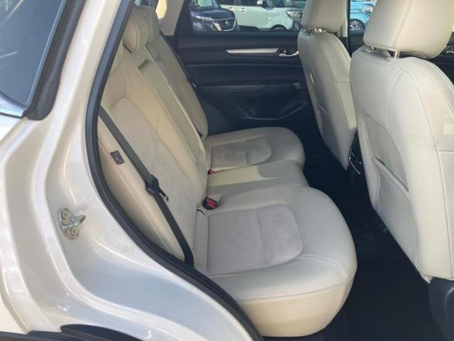 ＣＸ－５ ２０Ｓシルクベージュセレクション　新品タイヤ／保証書／ディスプレイオーディオ／アイアクティブセンス（マツダ）／シートヒーター　前席／全方位モニター／車線逸脱防止支援システム／シート　ハーフレザー／電動バックドア　衝突被害軽減システム（5枚目）