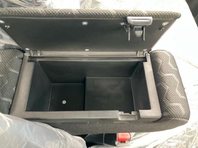 スペーシアギア ４ＷＤハイブリッドＸＺ　保証書／純正　９インチ　メモリーナビ／デュアルカメラブレーキサポート（スズキ）／両側電動スライドドア／シートヒーター　前席／全方位モニター／車線逸脱防止支援システム　全周囲カメラ　登録／届出済未使用車（32枚目）