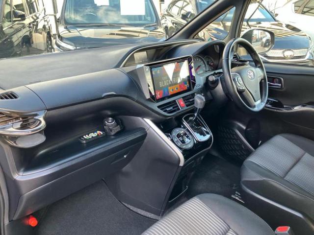 ヴォクシー ＺＳキラメキ２　新品タイヤ／保証書／社外　１０インチ　ＳＤナビ／フリップダウンモニター　社外　１０．１インチ／トヨタセーフティセンス／両側電動スライドドア／車線逸脱防止支援システム／ヘッドランプ　ＬＥＤ　バックカメラ（7枚目）