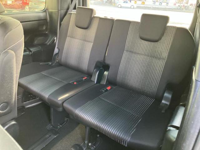 ヴォクシー ＺＳキラメキ２　新品タイヤ／保証書／社外　１０インチ　ＳＤナビ／フリップダウンモニター　社外　１０．１インチ／トヨタセーフティセンス／両側電動スライドドア／車線逸脱防止支援システム／ヘッドランプ　ＬＥＤ　バックカメラ（19枚目）