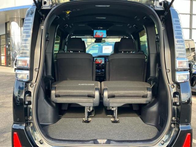 ヴォクシー ＺＳキラメキ２　新品タイヤ／保証書／社外　１０インチ　ＳＤナビ／フリップダウンモニター　社外　１０．１インチ／トヨタセーフティセンス／両側電動スライドドア／車線逸脱防止支援システム／ヘッドランプ　ＬＥＤ　バックカメラ（21枚目）