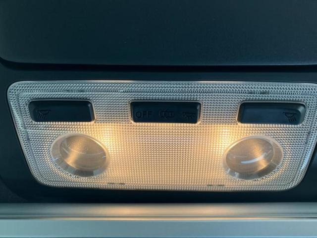 ヴォクシー ＺＳキラメキ２　新品タイヤ／保証書／社外　１０インチ　ＳＤナビ／フリップダウンモニター　社外　１０．１インチ／トヨタセーフティセンス／両側電動スライドドア／車線逸脱防止支援システム／ヘッドランプ　ＬＥＤ　バックカメラ（40枚目）