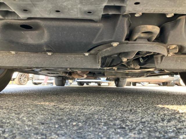 ヴォクシー ＺＳキラメキ２　新品タイヤ／保証書／社外　１０インチ　ＳＤナビ／フリップダウンモニター　社外　１０．１インチ／トヨタセーフティセンス／両側電動スライドドア／車線逸脱防止支援システム／ヘッドランプ　ＬＥＤ　バックカメラ（48枚目）