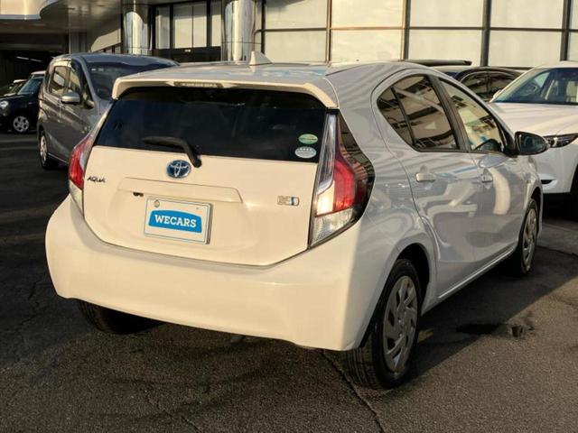 アクア Ｓ　新品タイヤ／純正　ＳＤナビ／ドライブレコーダー　社外／Ｂｌｕｅｔｏｏｔｈ接続／ＥＴＣ／ＥＢＤ付ＡＢＳ／横滑り防止装置／アイドリングストップ／バックモニター／フルセグＴＶ／ＤＶＤ／禁煙車　バックカメラ（3枚目）