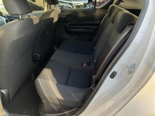 アクア Ｓ　新品タイヤ／純正　ＳＤナビ／ドライブレコーダー　社外／Ｂｌｕｅｔｏｏｔｈ接続／ＥＴＣ／ＥＢＤ付ＡＢＳ／横滑り防止装置／アイドリングストップ／バックモニター／フルセグＴＶ／ＤＶＤ／禁煙車　バックカメラ（7枚目）