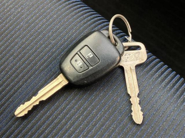 アクア Ｓ　新品タイヤ／純正　ＳＤナビ／ドライブレコーダー　社外／Ｂｌｕｅｔｏｏｔｈ接続／ＥＴＣ／ＥＢＤ付ＡＢＳ／横滑り防止装置／アイドリングストップ／バックモニター／フルセグＴＶ／ＤＶＤ／禁煙車　バックカメラ（28枚目）