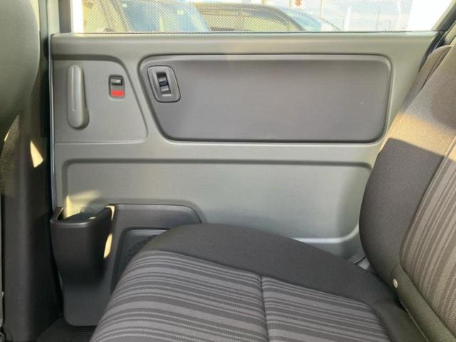 フリード Ｇホンダセンシング　新品タイヤ／保証書／純正　ＳＤナビ／ホンダセンシング／両側電動スライドドア／車線逸脱防止支援システム／Ｂｌｕｅｔｏｏｔｈ接続／ＥＴＣ／ＥＢＤ付ＡＢＳ／横滑り防止装置／アイドリングストップ　バックカメラ（24枚目）