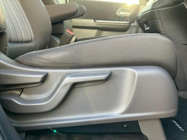 フリード Ｇホンダセンシング　新品タイヤ／保証書／純正　ＳＤナビ／ホンダセンシング／両側電動スライドドア／車線逸脱防止支援システム／Ｂｌｕｅｔｏｏｔｈ接続／ＥＴＣ／ＥＢＤ付ＡＢＳ／横滑り防止装置／アイドリングストップ　バックカメラ（38枚目）