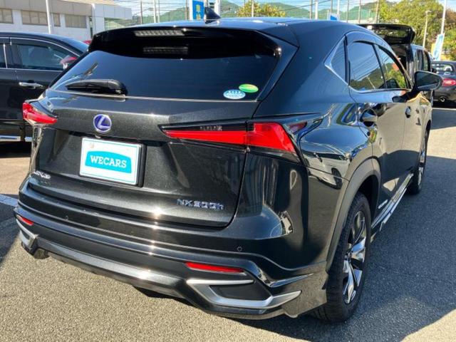 ＮＸ ４ＷＤ　ＮＸ３００ｈ　Ｆスポーツ　サンルーフ／エアロ／マークレビンソン／保証書／純正　ＳＤナビ／プリクラッシュセーフティ／シートヒーター／車線逸脱防止支援システム／シート　合皮／ヘッドランプ　ＬＥＤ／ＥＴＣ２．０／ＥＢＤ付ＡＢＳ（3枚目）