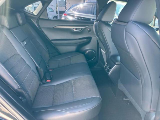 ＮＸ ４ＷＤ　ＮＸ３００ｈ　Ｆスポーツ　サンルーフ／エアロ／マークレビンソン／保証書／純正　ＳＤナビ／プリクラッシュセーフティ／シートヒーター／車線逸脱防止支援システム／シート　合皮／ヘッドランプ　ＬＥＤ／ＥＴＣ２．０／ＥＢＤ付ＡＢＳ（5枚目）