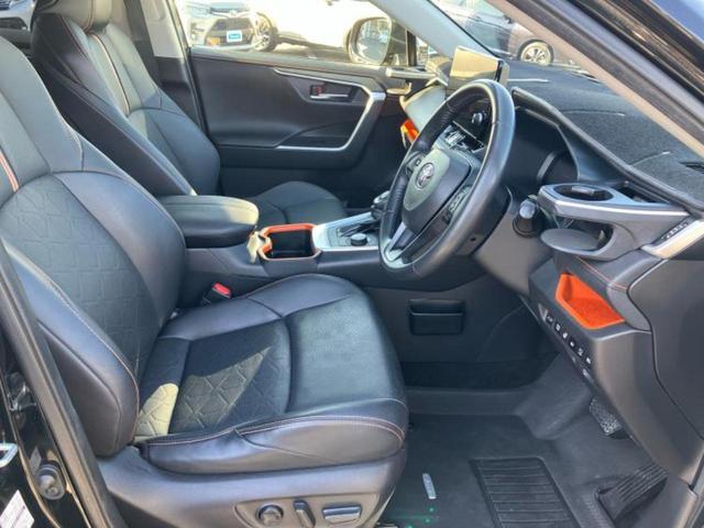 RAV4 4WDハイブリッドアドベンチャー 新品タイヤ/社外エアロ/保証書/ディスプレイオーディオ+ナビ/デジタルインナーミラー/トヨタセーフティセンス/シートヒーター/車線逸脱防止支援システム/シート 合皮/ヘッドランプ LED バックカメラ(4枚目)