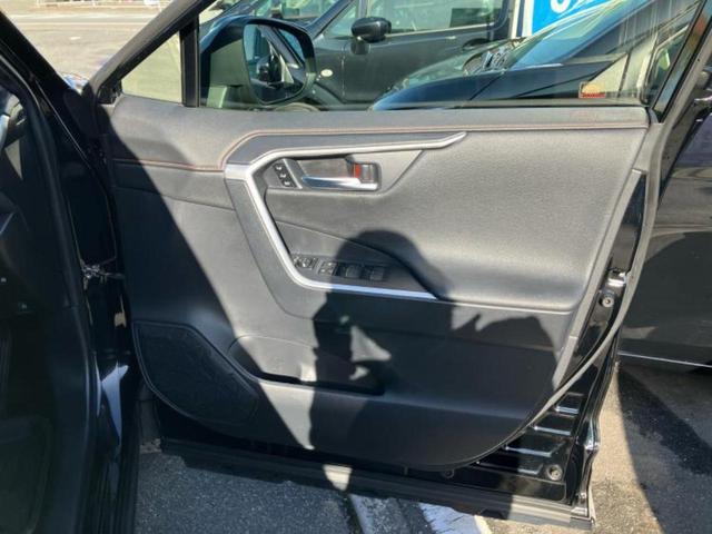 RAV4 4WDハイブリッドアドベンチャー 新品タイヤ/社外エアロ/保証書/ディスプレイオーディオ+ナビ/デジタルインナーミラー/トヨタセーフティセンス/シートヒーター/車線逸脱防止支援システム/シート 合皮/ヘッドランプ LED バックカメラ(20枚目)