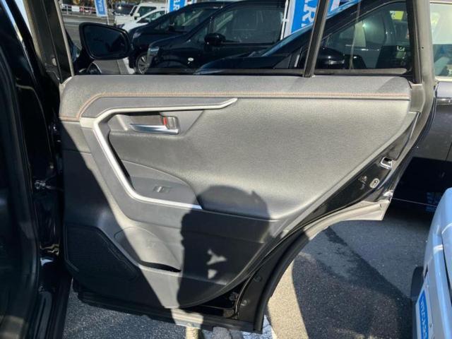 RAV4 4WDハイブリッドアドベンチャー 新品タイヤ/社外エアロ/保証書/ディスプレイオーディオ+ナビ/デジタルインナーミラー/トヨタセーフティセンス/シートヒーター/車線逸脱防止支援システム/シート 合皮/ヘッドランプ LED バックカメラ(22枚目)