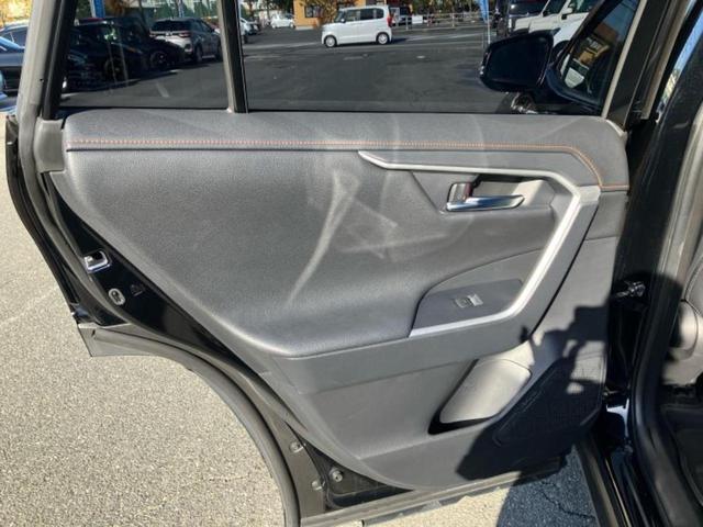 RAV4 4WDハイブリッドアドベンチャー 新品タイヤ/社外エアロ/保証書/ディスプレイオーディオ+ナビ/デジタルインナーミラー/トヨタセーフティセンス/シートヒーター/車線逸脱防止支援システム/シート 合皮/ヘッドランプ LED バックカメラ(23枚目)