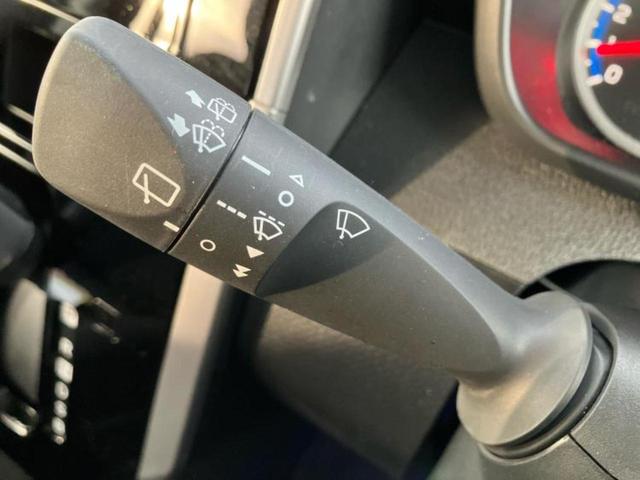 ルーミー カスタムG 新品タイヤ/保証書/純正 SDナビ/フリップダウンモニター 純正 12.1インチ/スマートアシスト(トヨタ・ダイハツ)/両側電動スライドドア/車線逸脱防止支援システム/ヘッドランプ LED DVD再生(18枚目)