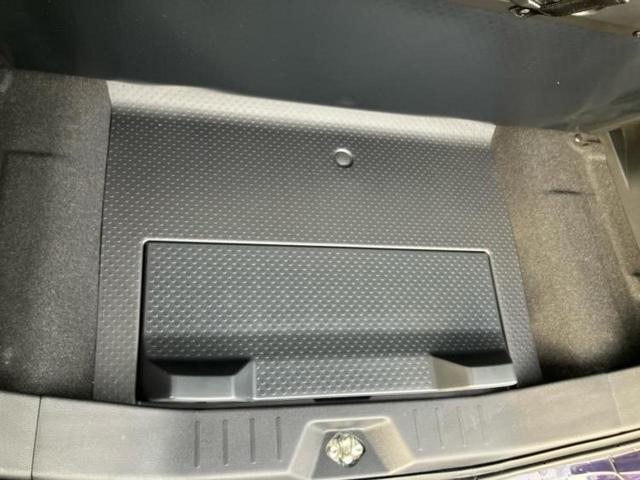 ルーミー カスタムG 新品タイヤ/保証書/純正 SDナビ/フリップダウンモニター 純正 12.1インチ/スマートアシスト(トヨタ・ダイハツ)/両側電動スライドドア/車線逸脱防止支援システム/ヘッドランプ LED DVD再生(25枚目)