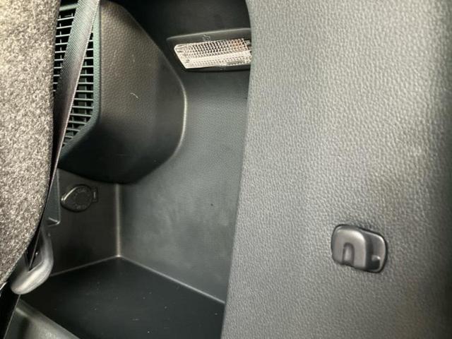 ルーミー カスタムG 新品タイヤ/保証書/純正 SDナビ/フリップダウンモニター 純正 12.1インチ/スマートアシスト(トヨタ・ダイハツ)/両側電動スライドドア/車線逸脱防止支援システム/ヘッドランプ LED DVD再生(26枚目)