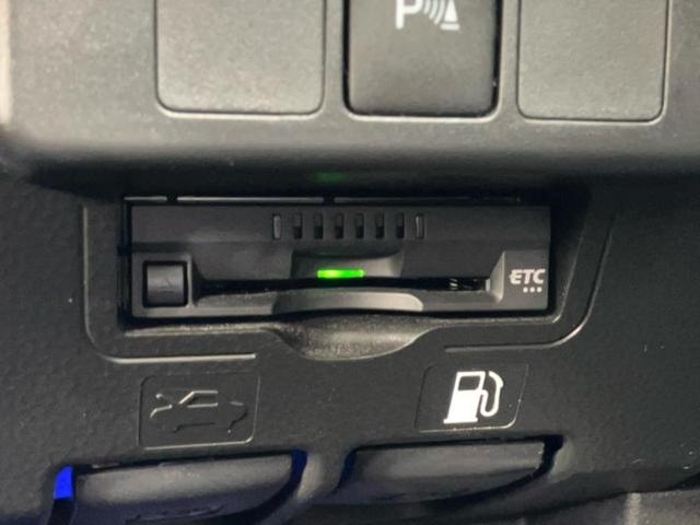 ルーミー カスタムG 新品タイヤ/保証書/純正 SDナビ/フリップダウンモニター 純正 12.1インチ/スマートアシスト(トヨタ・ダイハツ)/両側電動スライドドア/車線逸脱防止支援システム/ヘッドランプ LED DVD再生(28枚目)