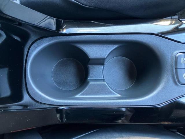 カローラクロス Ｚ　ディスプレイオーディオ８インチ／衝突安全装置／シートヒーター／車線逸脱防止支援システム／シート　ハーフレザー／電動バックドア／ヘッドランプ　ＬＥＤ／ＥＴＣ／ＥＢＤ付ＡＢＳ／横滑り防止装置　バックカメラ（35枚目）